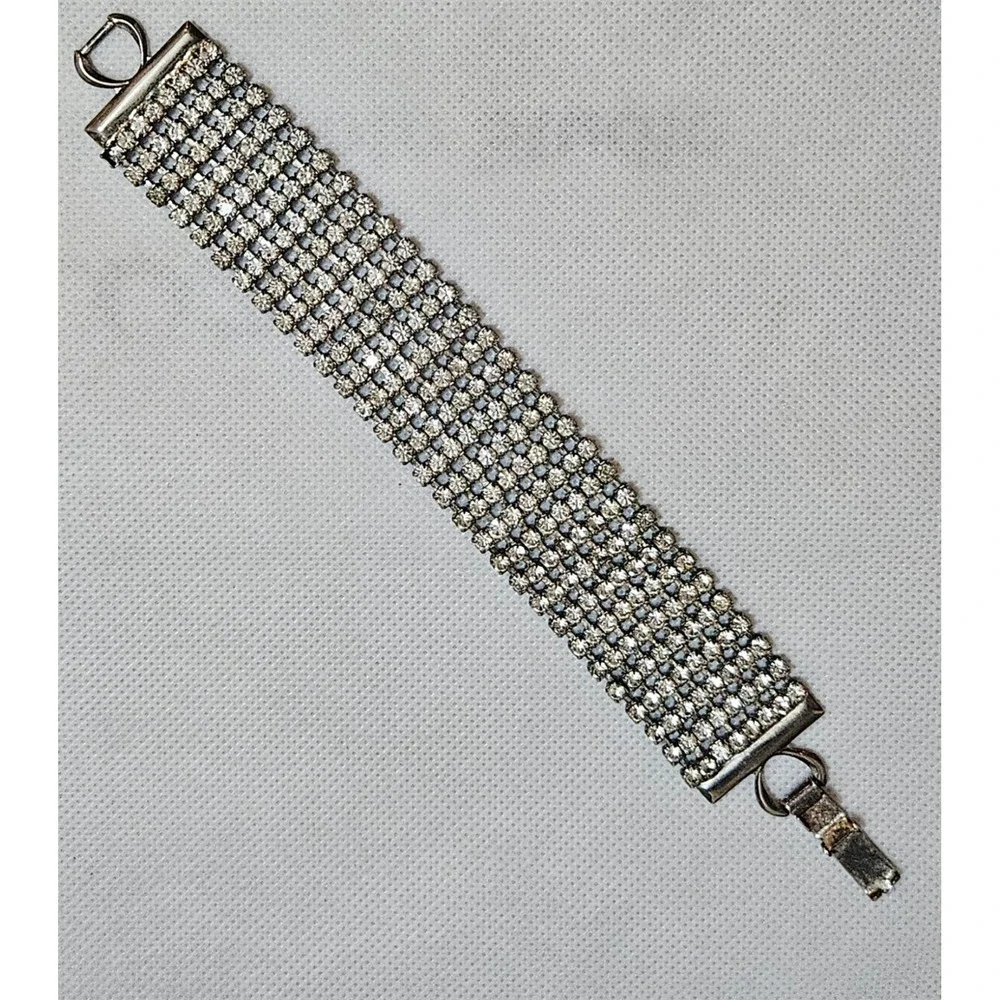 Vintage Silver Tone Clear 8 STRAND Rhinestone Bracelet -‎ GLAMOUROUS!